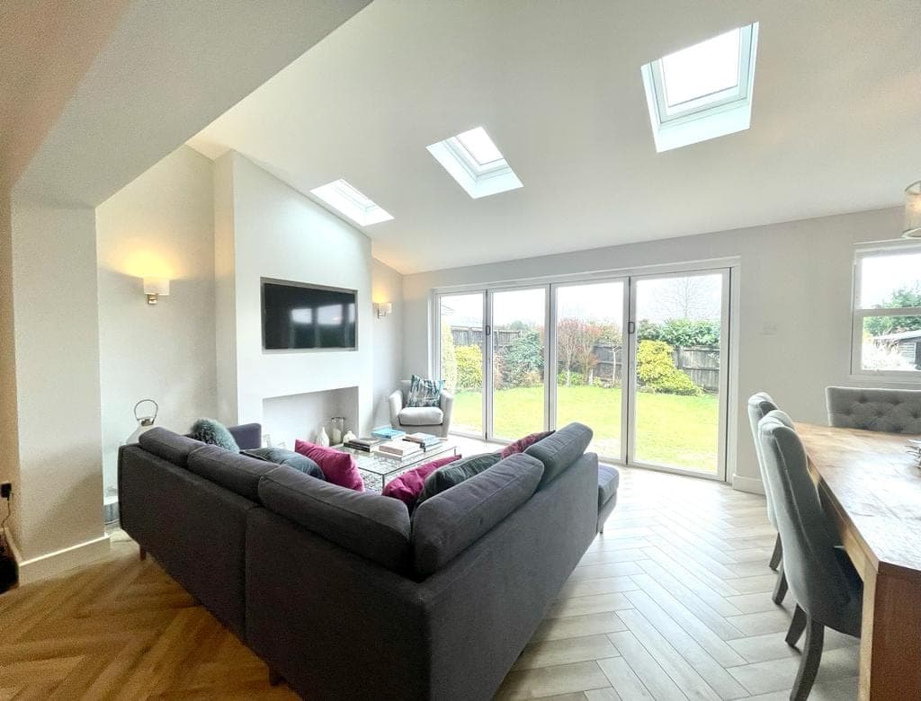 Open-Plan Kitchen Extensions: Bringing the Garden In